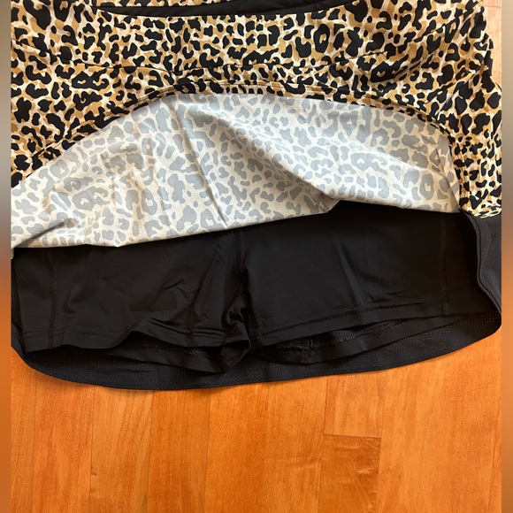 Outdoor Voices cheetah skort XL - Picture 7 of 8